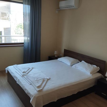 Alfa Guest Rooms With Parking Varna Luaran gambar