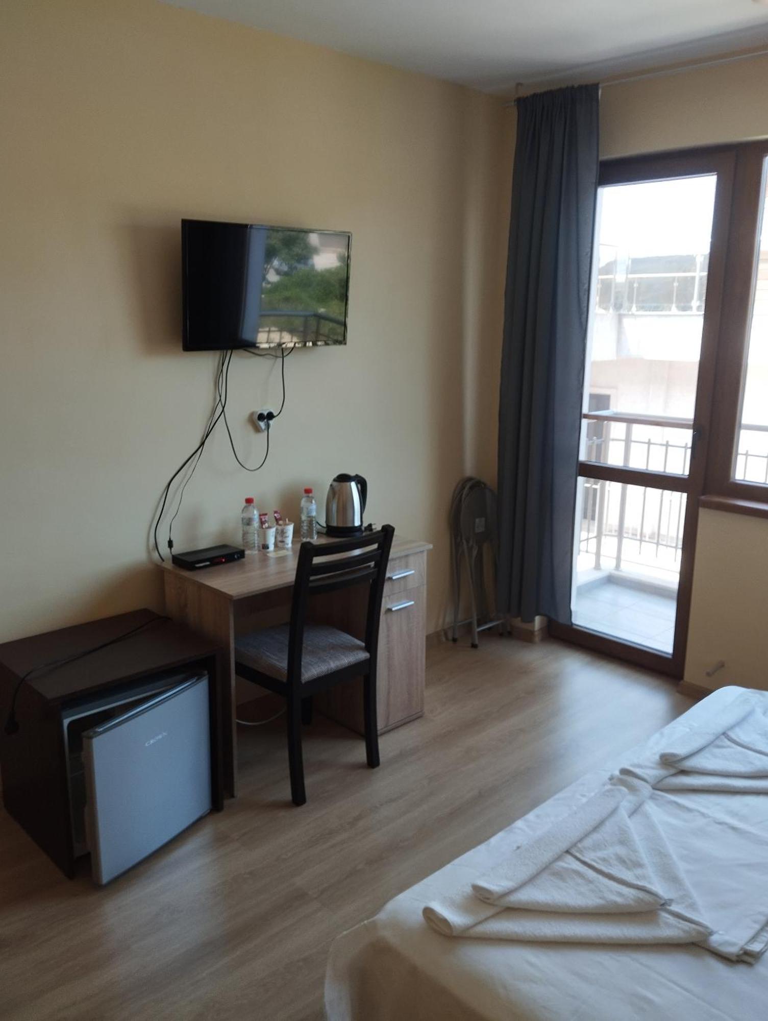 Alfa Guest Rooms With Parking Varna Luaran gambar