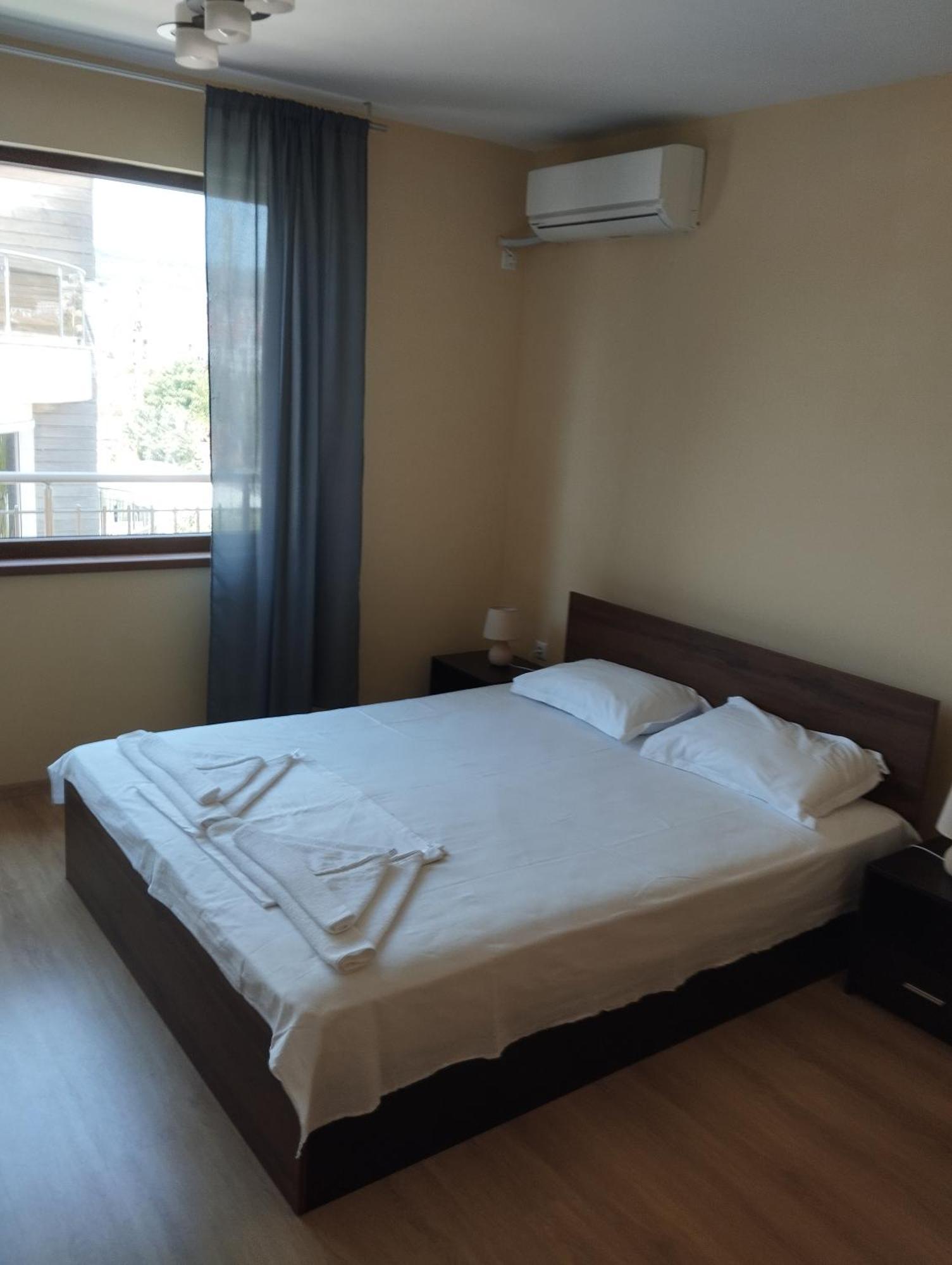 Alfa Guest Rooms With Parking Varna Luaran gambar