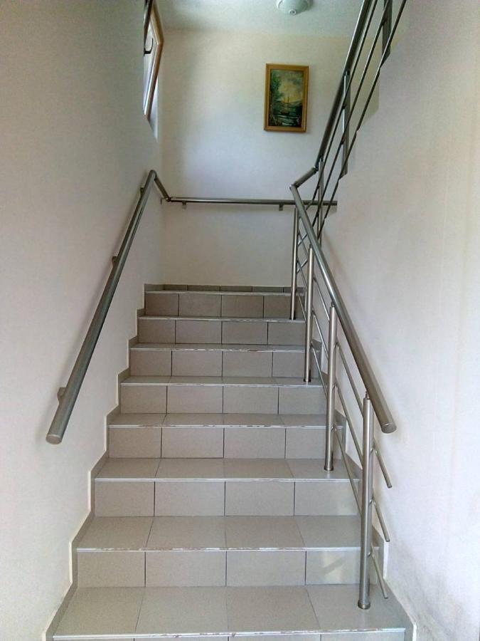 Alfa Guest Rooms With Parking Varna Luaran gambar