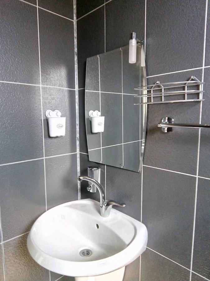 Alfa Guest Rooms With Parking Varna Luaran gambar