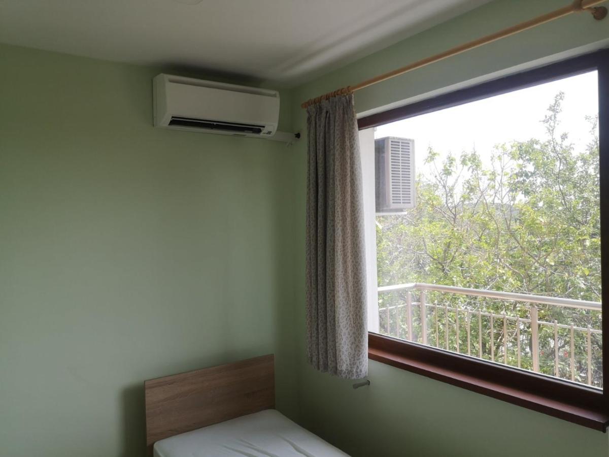 Alfa Guest Rooms With Parking Varna Luaran gambar